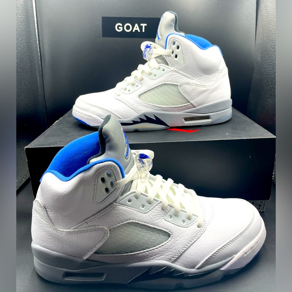 Air Jordan 5 Retro ‘Stealth’